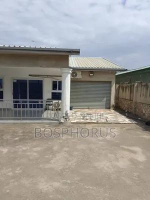 4bdrm House in Lapaz Racecourse, Nyanmekye for sale