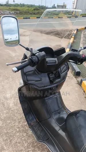 Suzuki Burgman 2024 Silver