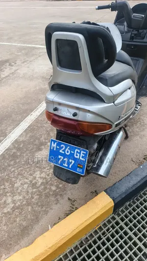 Suzuki Burgman 2024 Silver