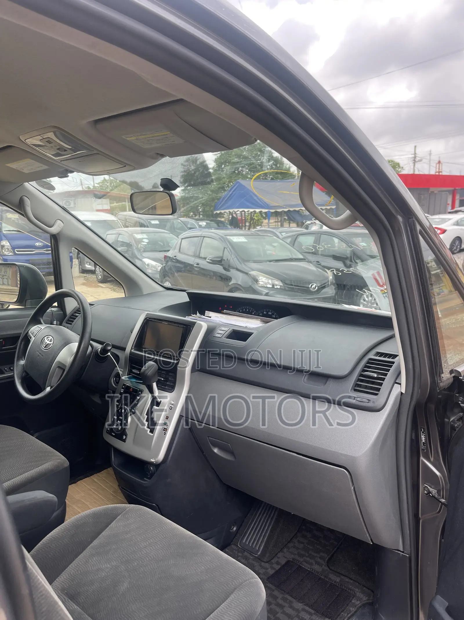 Toyota Voxy 2012 Grey