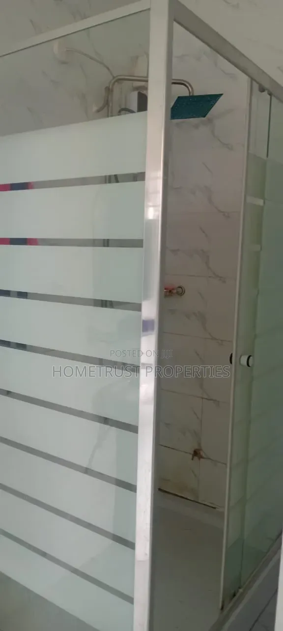 5bdrm Duplex in Achimota Tantra, Mile 7 for rent