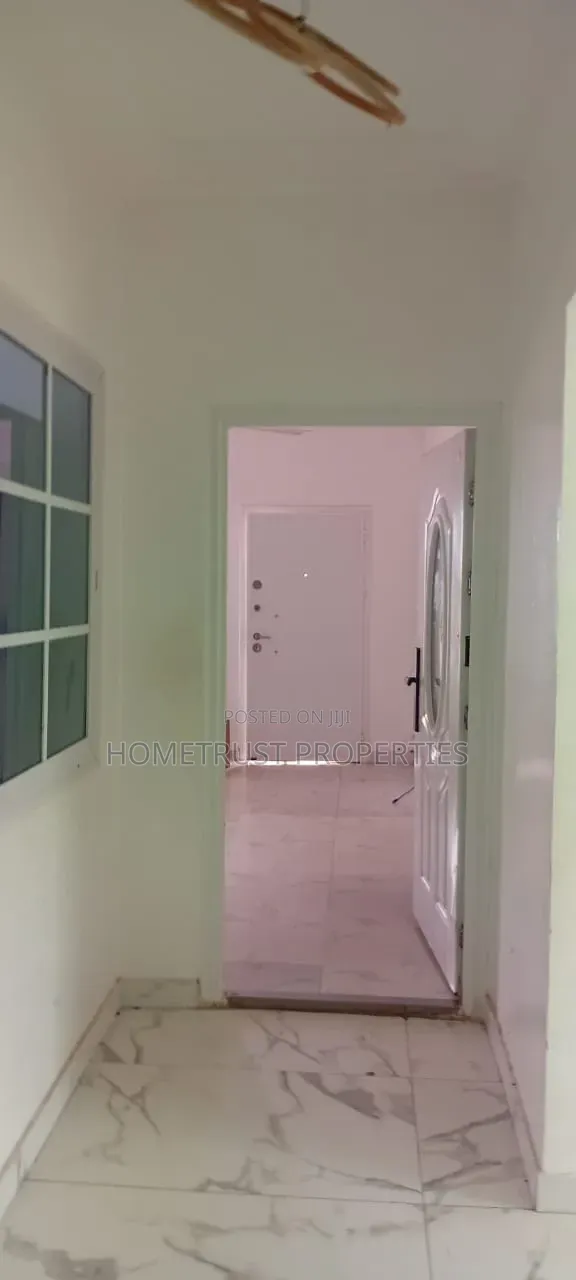 5bdrm Duplex in Achimota Tantra, Mile 7 for rent