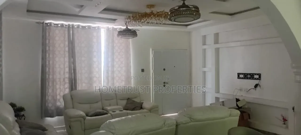 5bdrm Duplex in Achimota Tantra, Mile 7 for rent