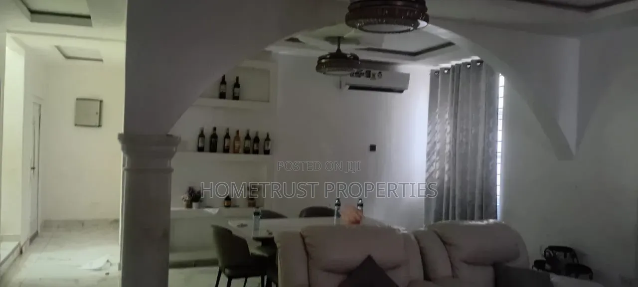 5bdrm Duplex in Achimota Tantra, Mile 7 for rent