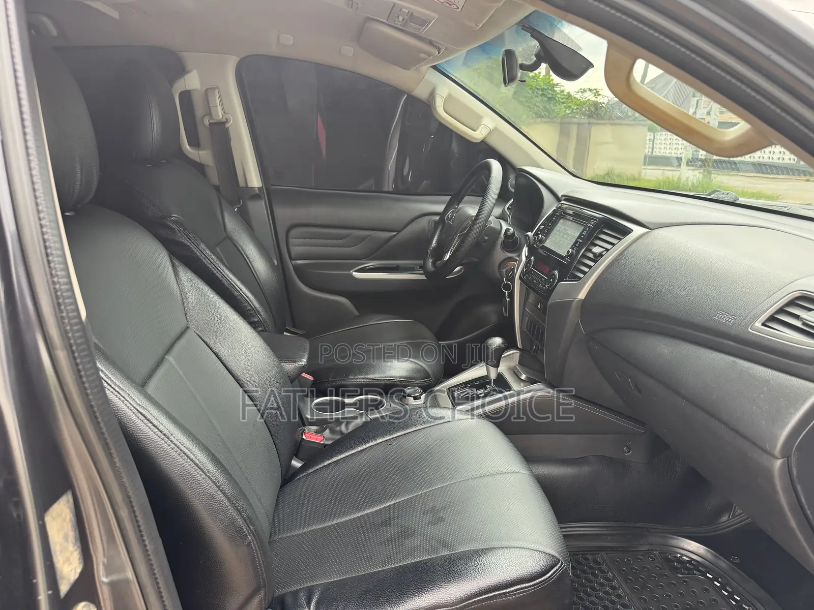 Mitsubishi L200 Double Cab 2.4 181hp 4WD 2020 Gray