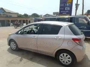 Toyota Vitz 1.5 FWD 5dr 2013 Silver