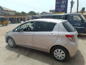 Toyota Vitz 1.5 FWD 5dr 2013 Silver