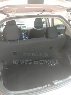 Toyota Vitz 1.5 FWD 5dr 2013 Silver