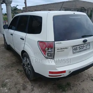 Subaru Forester 2.5X Automatic 2010 White