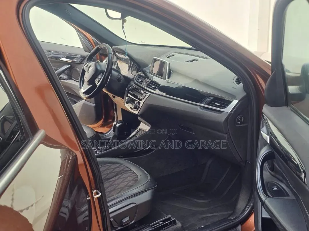 BMW X1 2018 Gold