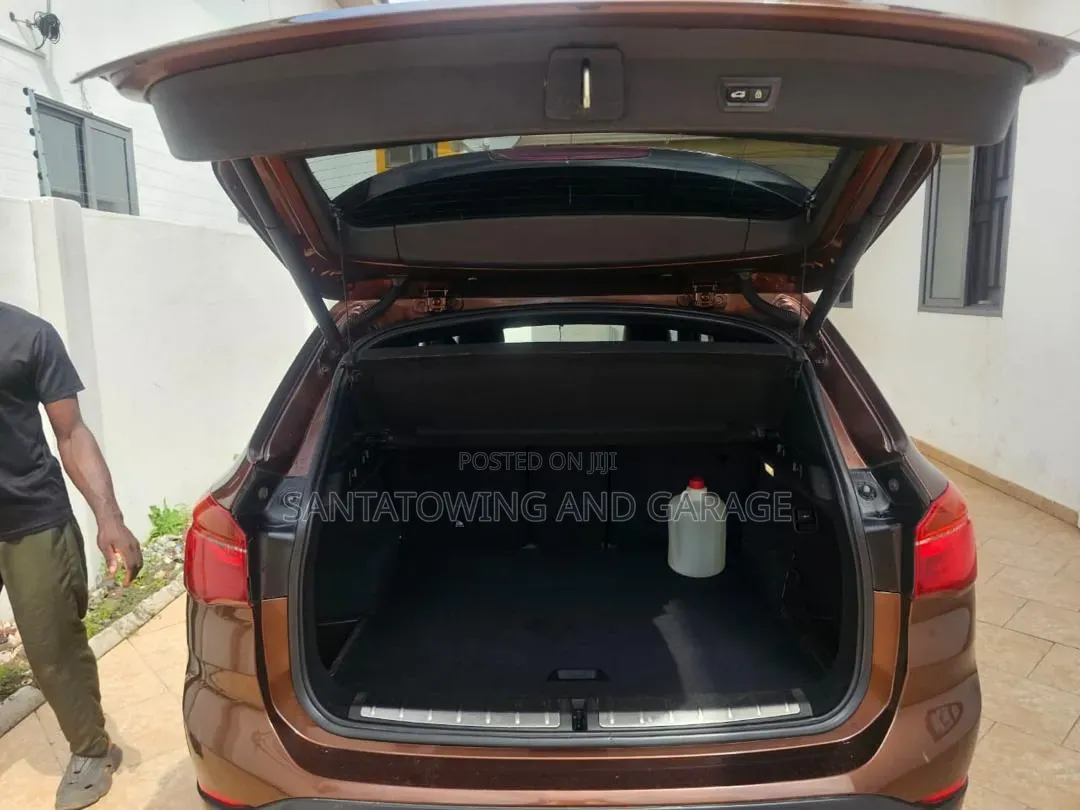 BMW X1 2018 Gold