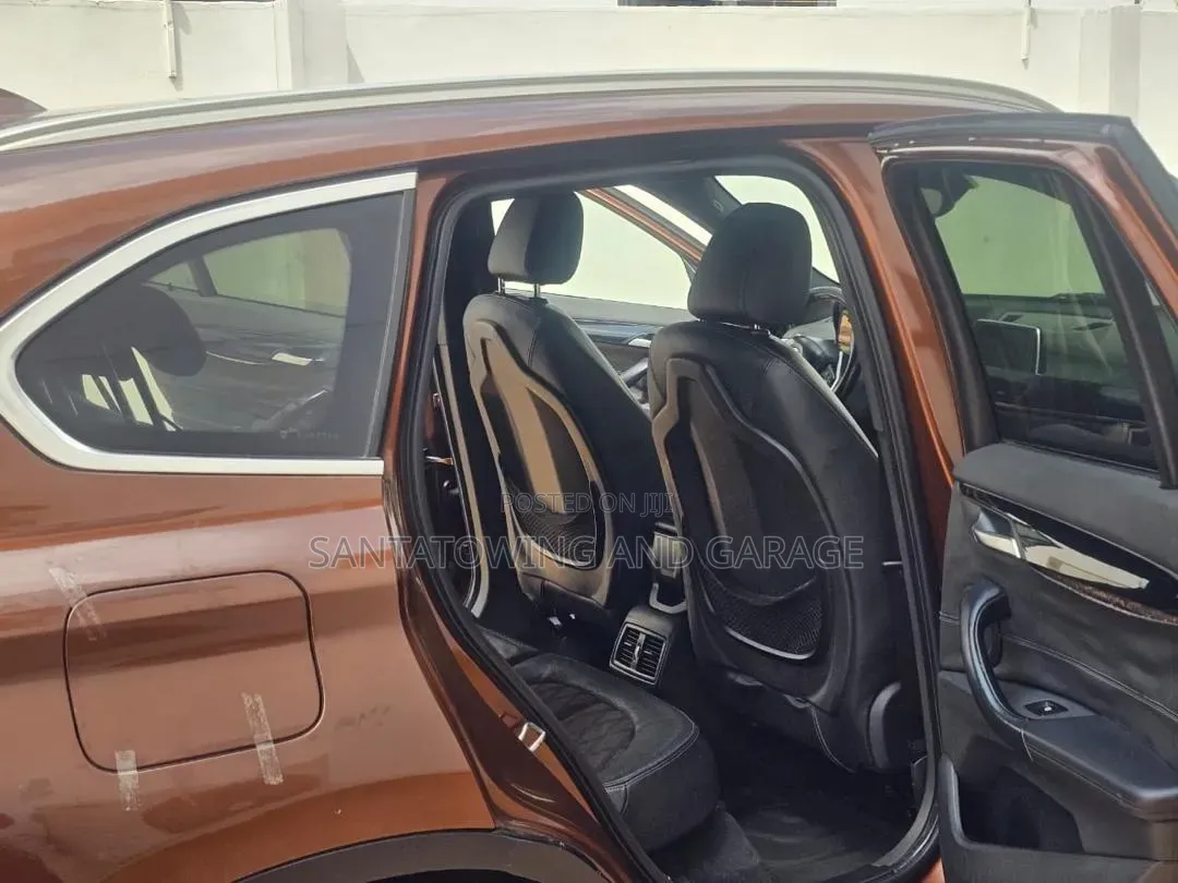 BMW X1 2018 Gold