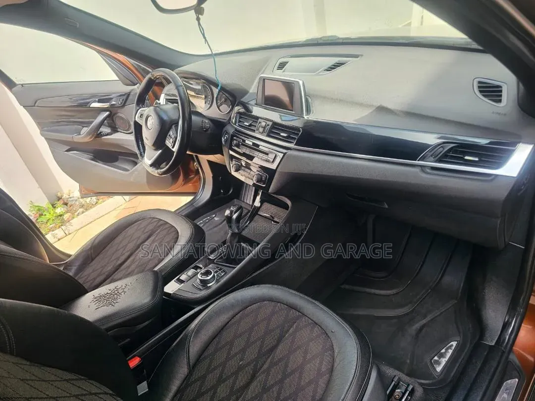 BMW X1 2018 Gold