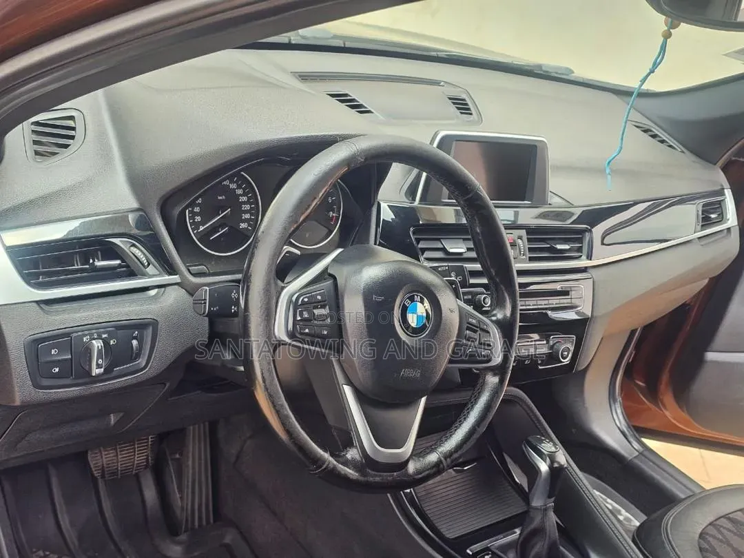 BMW X1 2018 Gold