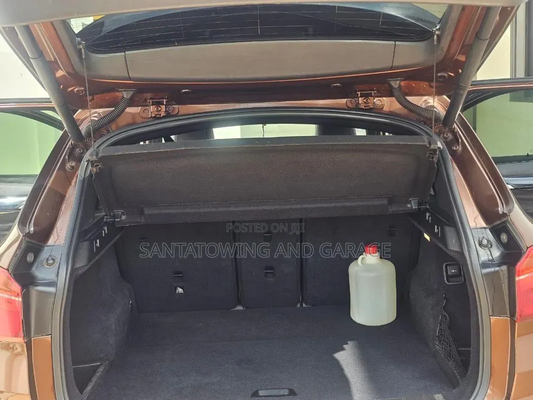 BMW X1 2018 Gold