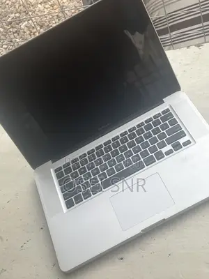 Laptop Apple MacBook Pro 8GB Intel Core i7 HDD 256GB