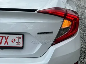 Honda Civic Touring Sedan 2019 White