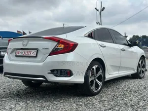 Honda Civic Touring Sedan 2019 White