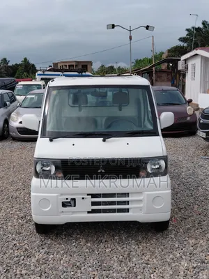 Mitsubishi Minicab Truck 2001 White