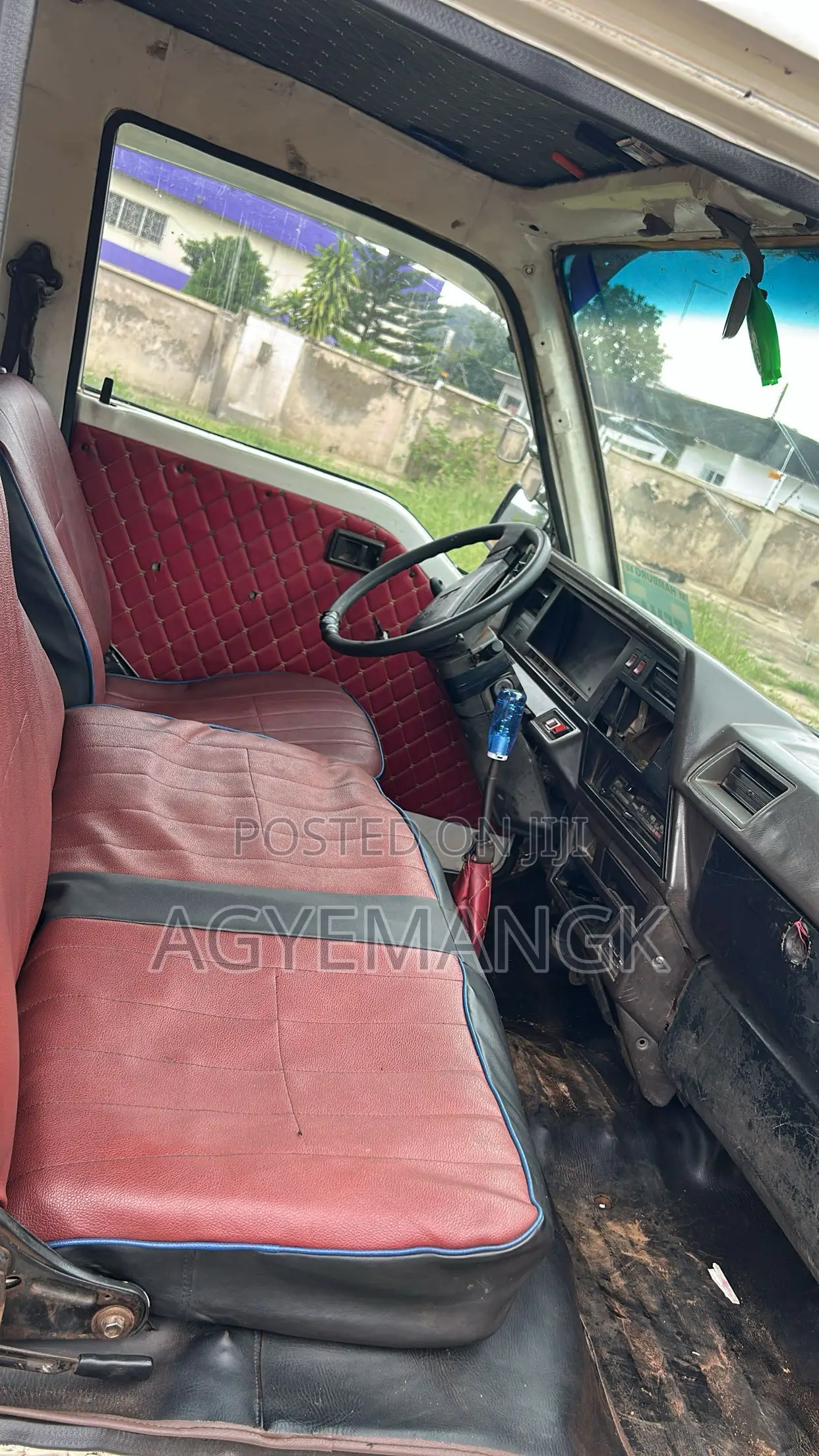 Nissan Caravan (Urvan) 2000 White
