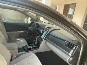 Toyota Camry LE 4dr Sedan (2.5L 4cyl 6A) 2013 Black