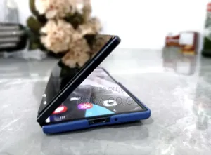 Samsung Z 16 GB Black
