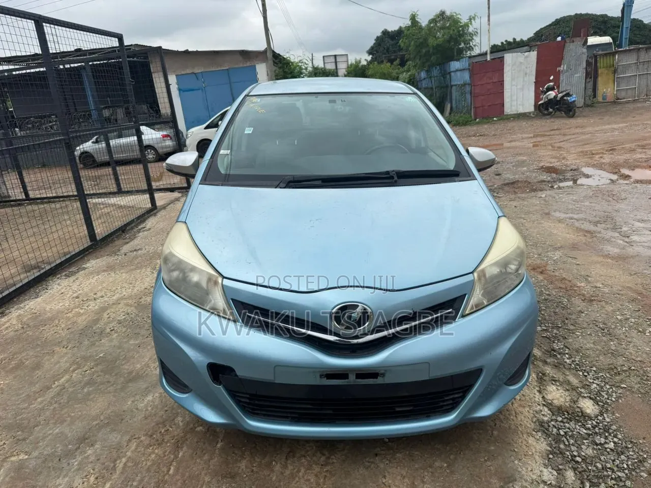 Toyota Vitz 2012