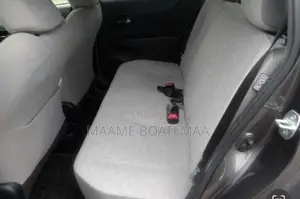 Toyota Vitz 1.3 FWD 5dr 2012 Gray