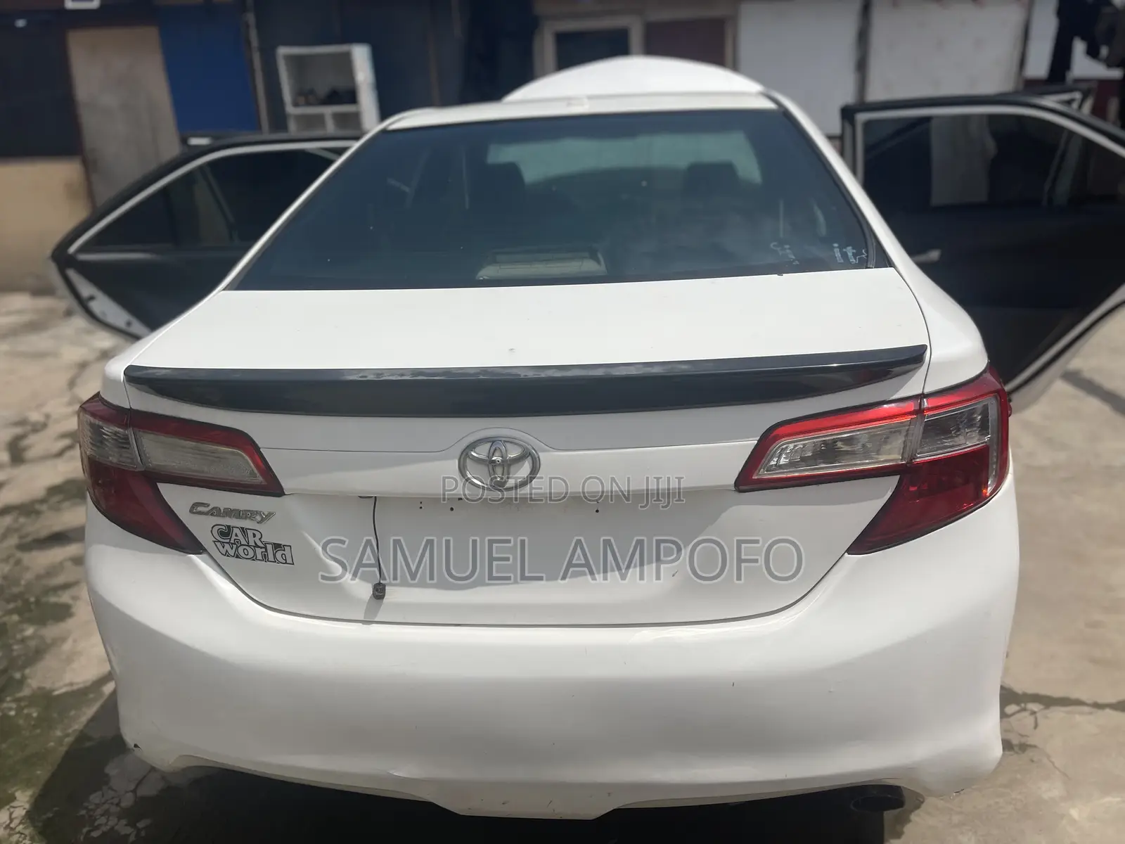 Toyota Camry SE 4dr Sedan (2.5L 4cyl 6A) 2014 White