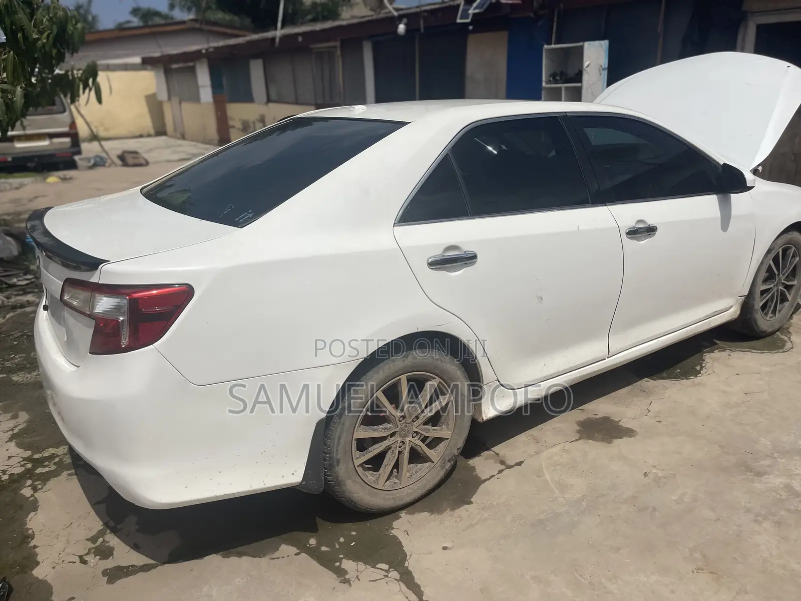Toyota Camry SE 4dr Sedan (2.5L 4cyl 6A) 2014 White