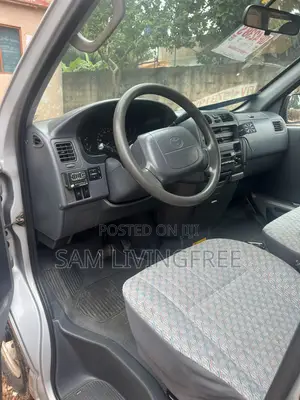 Toyota HiAce 2010 Silver