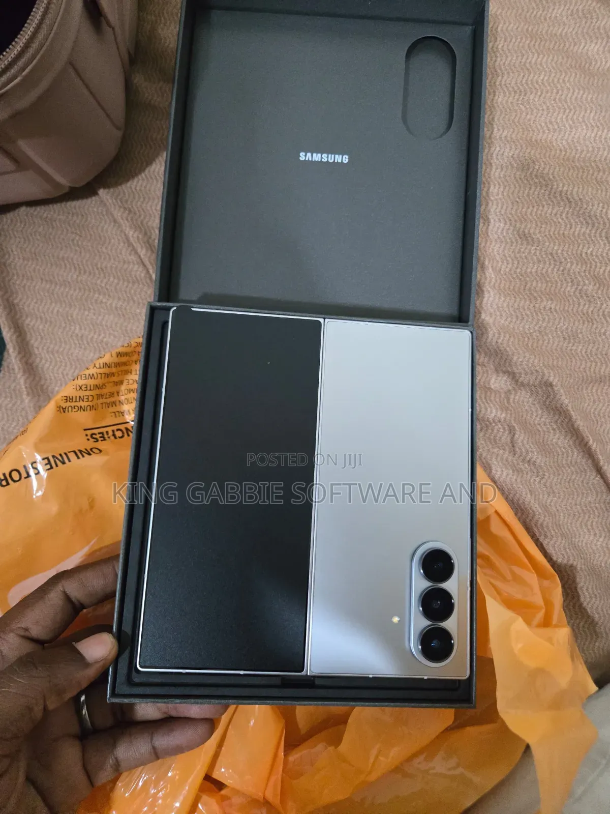 New Samsung Galaxy Z Fold 3 256 GB Black
