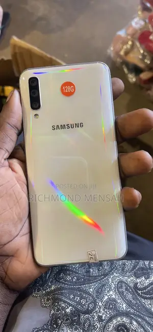 New Samsung Galaxy A50 128 GB White