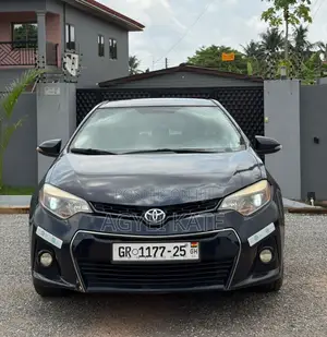Toyota Corolla S 4dr Sedan (1.8L 4cyl CVT) 2015 Black