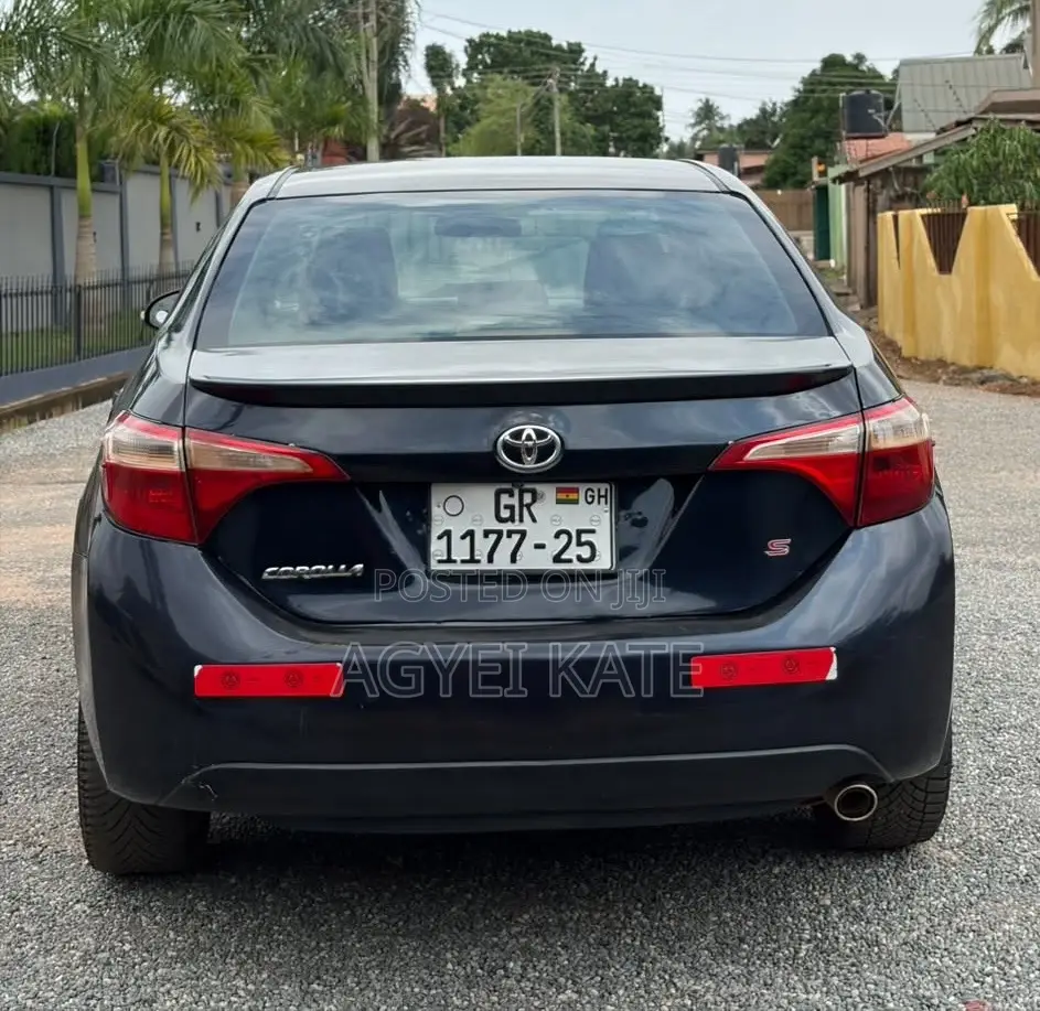 Toyota Corolla S 4dr Sedan (1.8L 4cyl CVT) 2015 Black