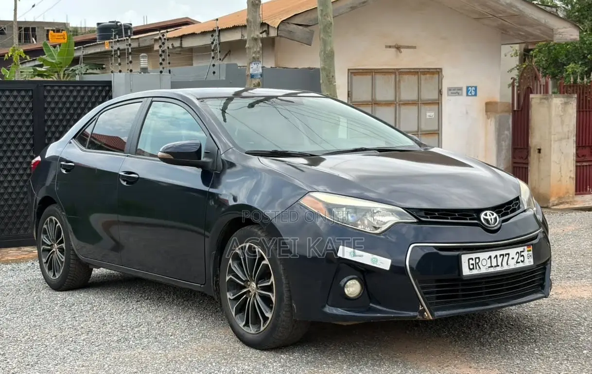 Toyota Corolla S 4dr Sedan (1.8L 4cyl CVT) 2015 Black
