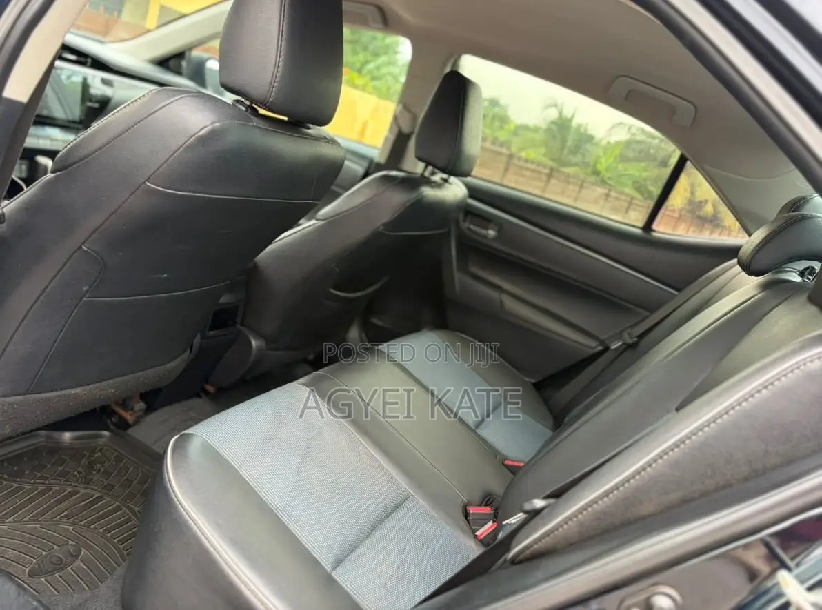 Toyota Corolla S 4dr Sedan (1.8L 4cyl CVT) 2015 Black