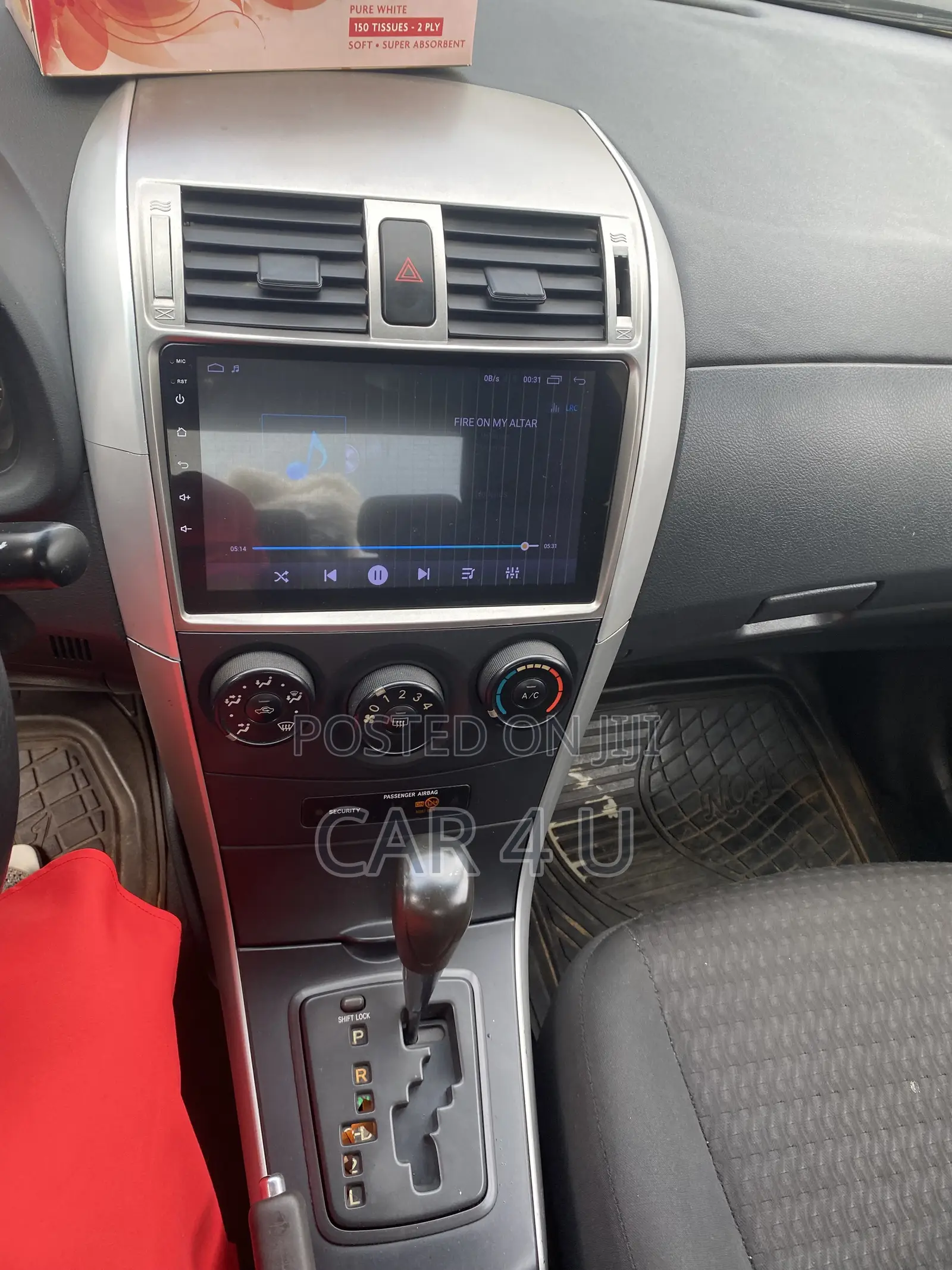Toyota Corolla LE 4dr Sedan (1.8L 4cyl 4A) 2010 Silver