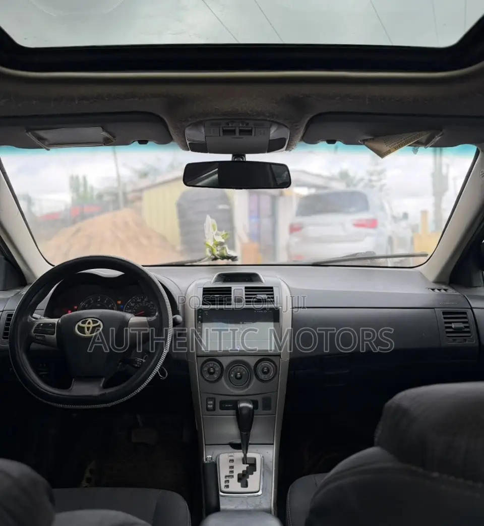 Toyota Corolla S 4dr Sedan (1.8L 4cyl 4A) 2013 Gray