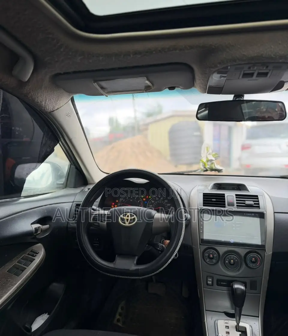 Toyota Corolla S 4dr Sedan (1.8L 4cyl 4A) 2013 Gray