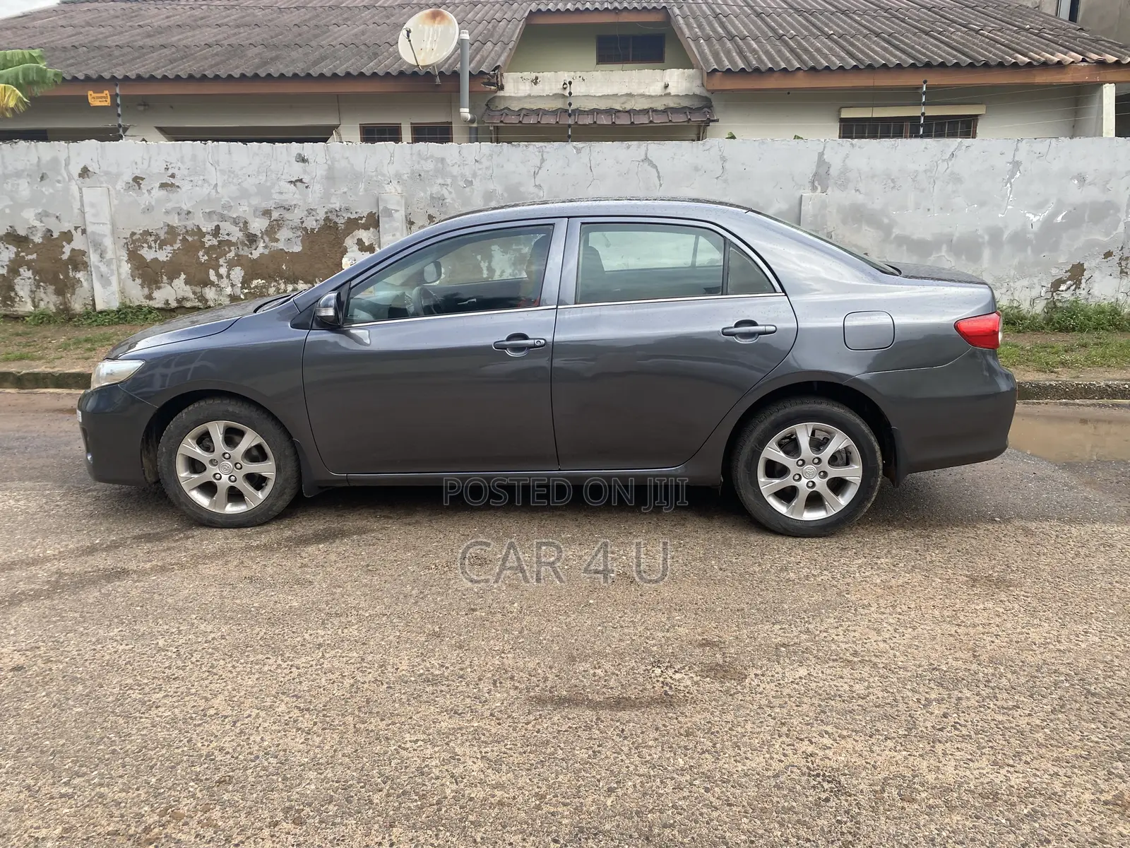 Toyota Corolla LE 4dr Sedan (1.8L 4cyl 4A) 2010 Silver