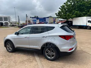 Hyundai Santa Fe 2017 Silver