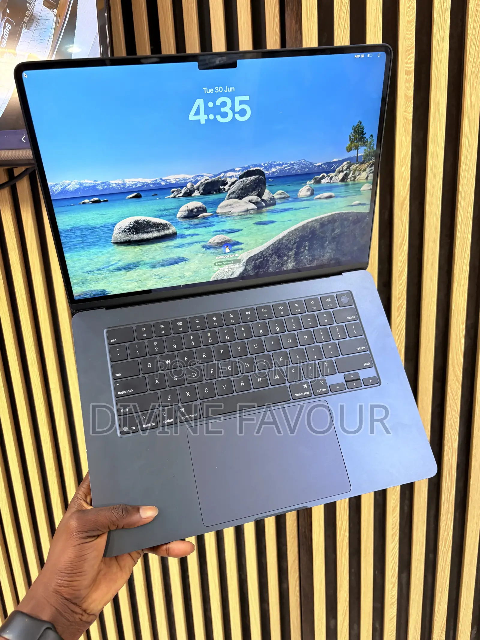 New Laptop Apple MacBook Air 2025 M4 16GB Apple M4 SSD 1T