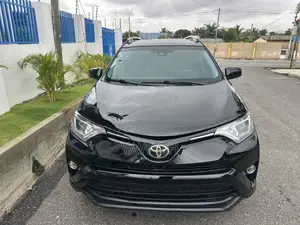 Toyota RAV4 LE 4dr SUV AWD (2.5L 4cyl 6A) 2018 Black