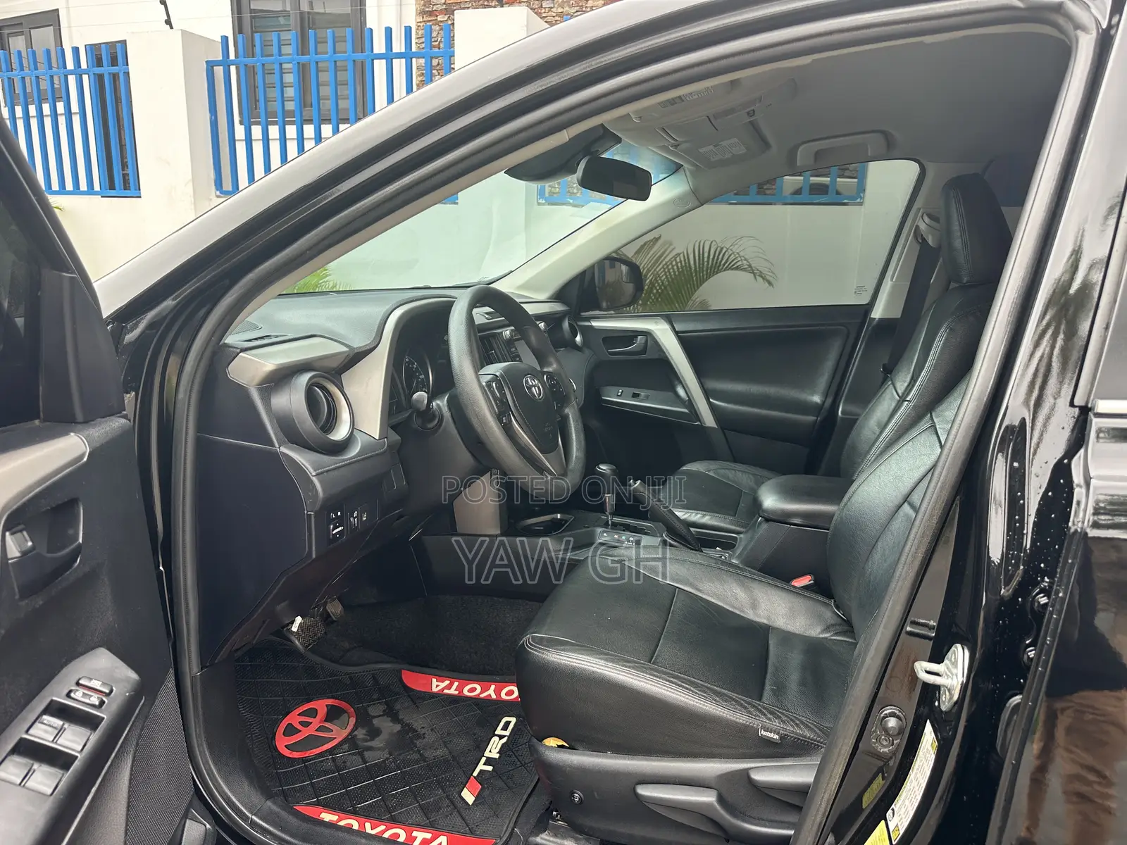 Toyota RAV4 LE 4dr SUV AWD (2.5L 4cyl 6A) 2018 Black