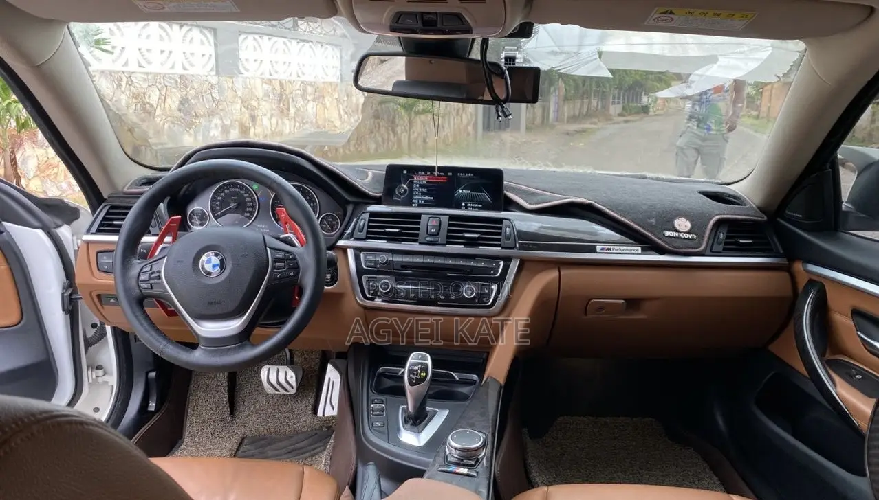 BMW M4 3.0 Convertible RWD 2016 White