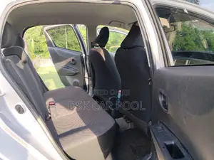 Toyota Vitz 1.3 AWD 5dr 2011 Silver