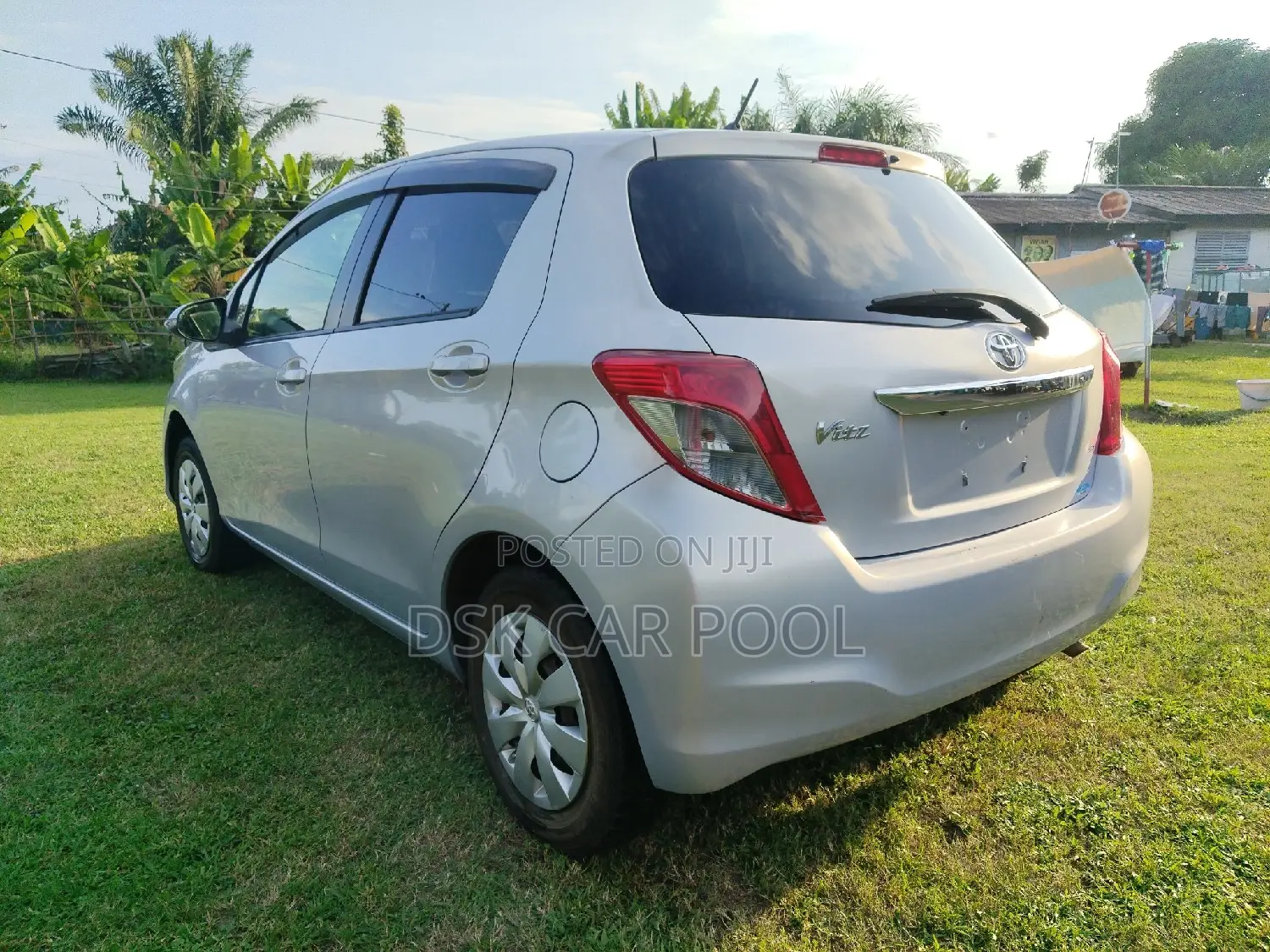 Toyota Vitz 1.3 AWD 5dr 2011 Silver