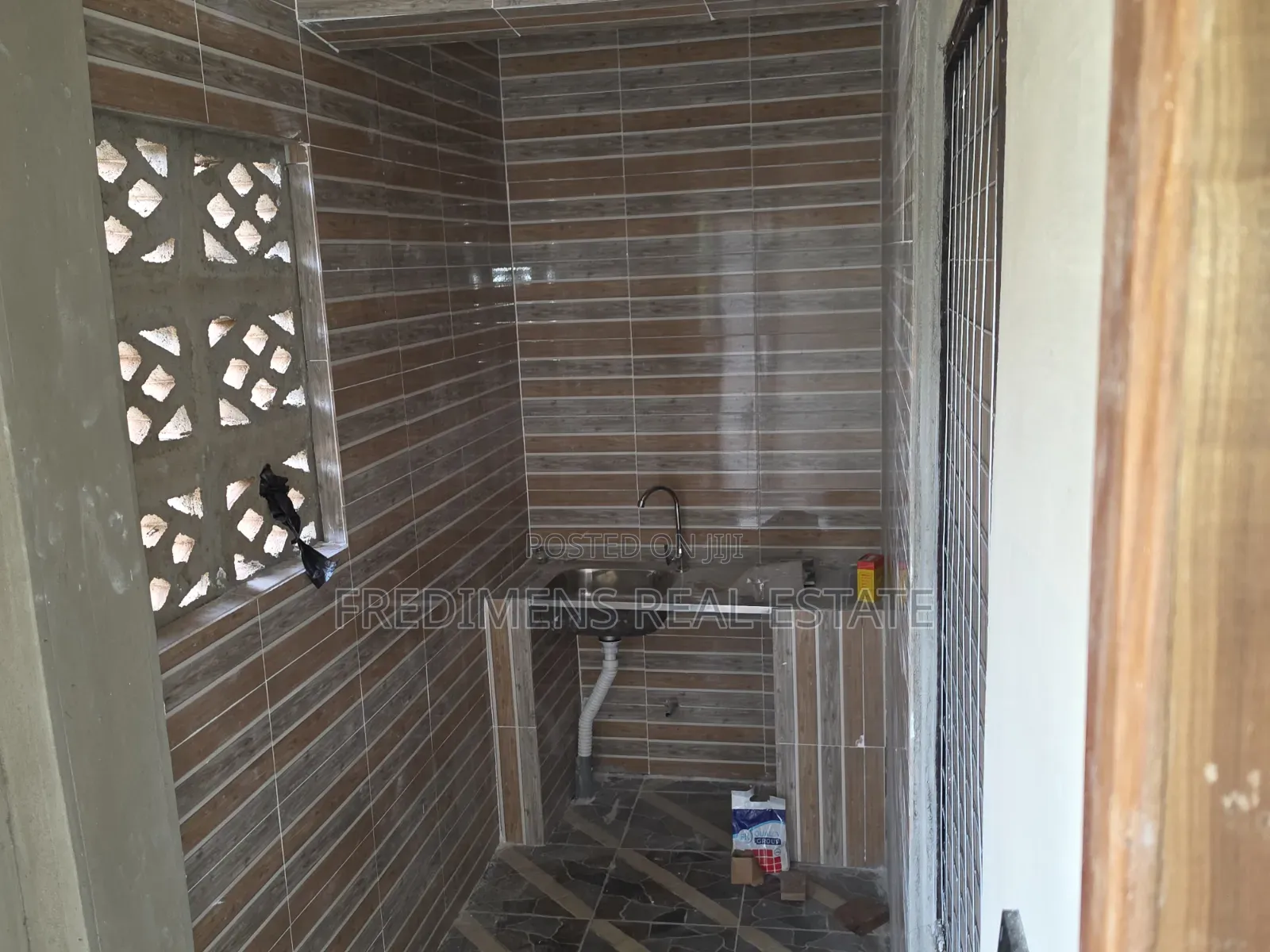 1bdrm Apartment in Fredimens Real, Afigya-Kwabre for rent