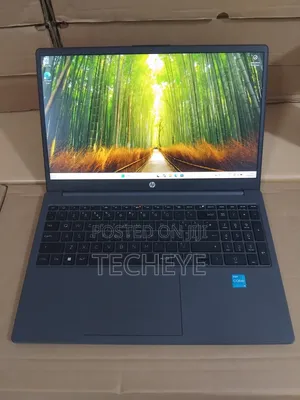 Laptop HP 250 G10 16GB Intel Core i5 SSD 512GB